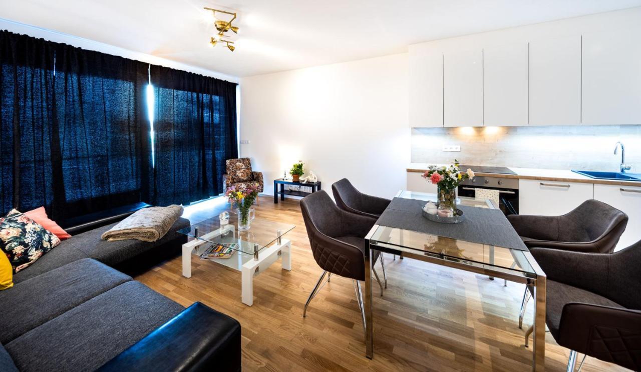 Silvie Apartments - Zlate Terasy Olomouc Exterior foto